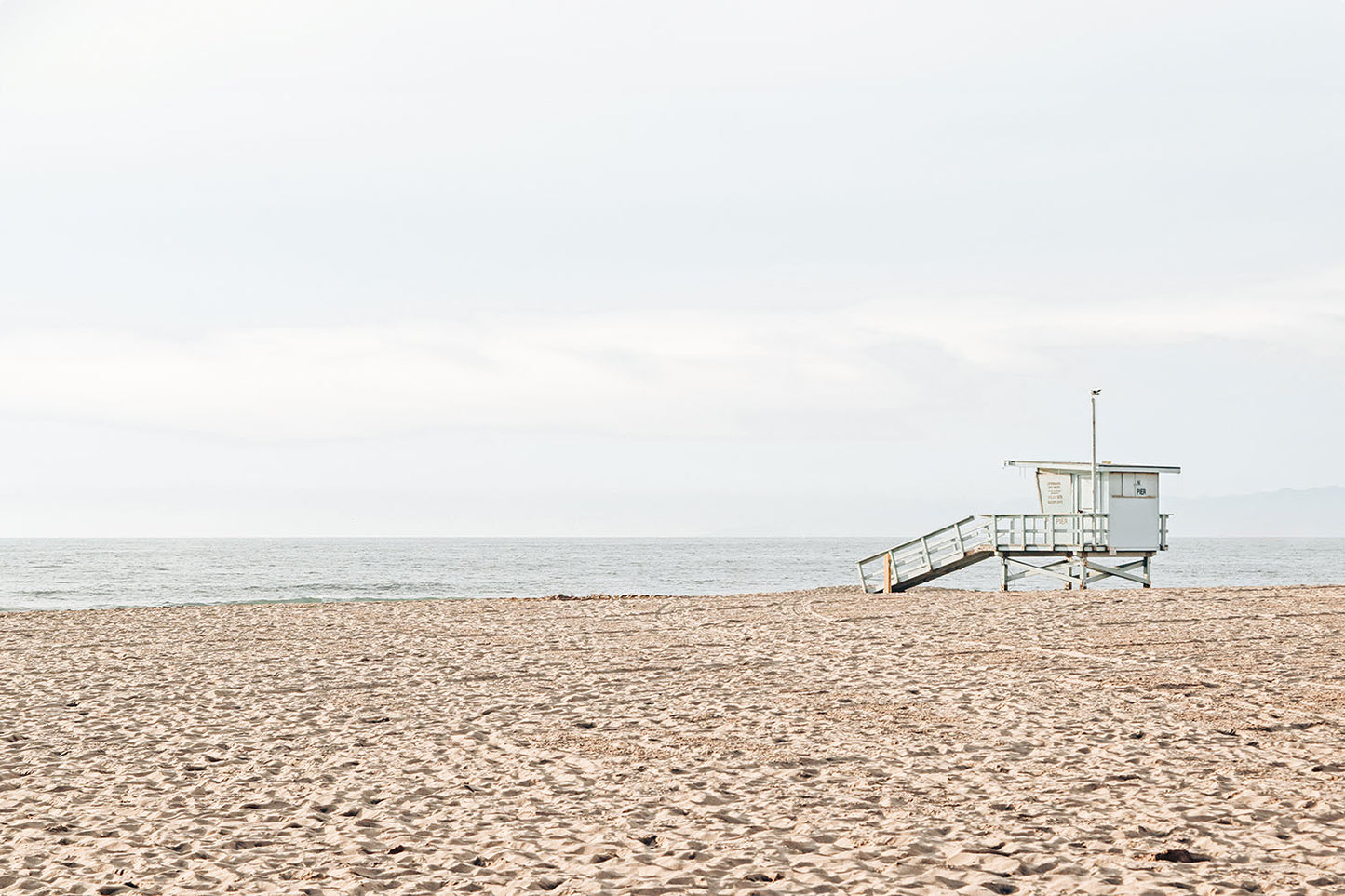 LIFEGUARD TOWER